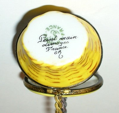 LIMOGES FRANCE BOX ~ GR ~ SPRING FLOWER BASKET & HANDLE ~ ROSES ~ PEINT MAIN