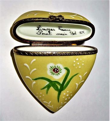 LIMOGES FRANCE BOX ~ HEART & RAISED SCROLLS ~ LILY OF THE VALLEY ~ ANNIVERSARY