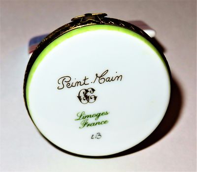 LIMOGES FRANCE BOX - U. S. FLAG & STATUE OF LIBERTY PAINTING &EASEL - JULY 4TH