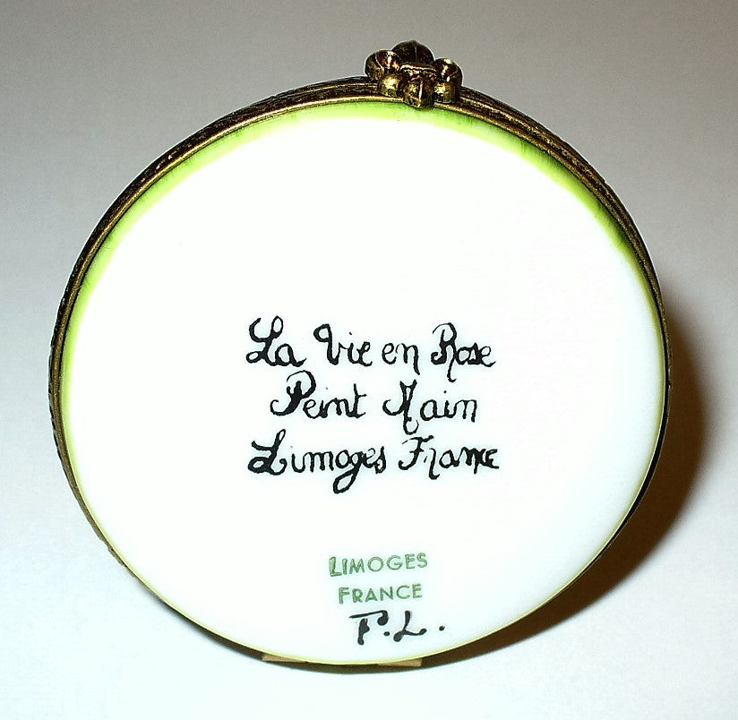 LIMOGES BOX -NEW YORK CITY PAINTING ON AN EASEL- TWIN TOWERS & STATUE OF LIBERTY