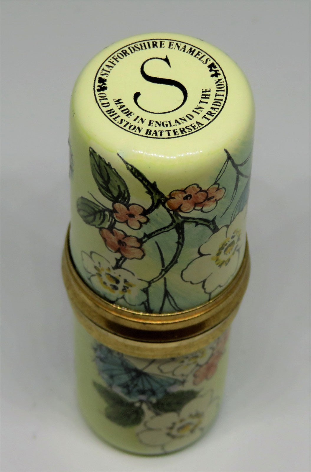 STAFFORDSHIRE ENGLISH ENAMEL BOX- FLORAL SEWING CASE -NEEDLE ETUI- FLOWERS - MIB