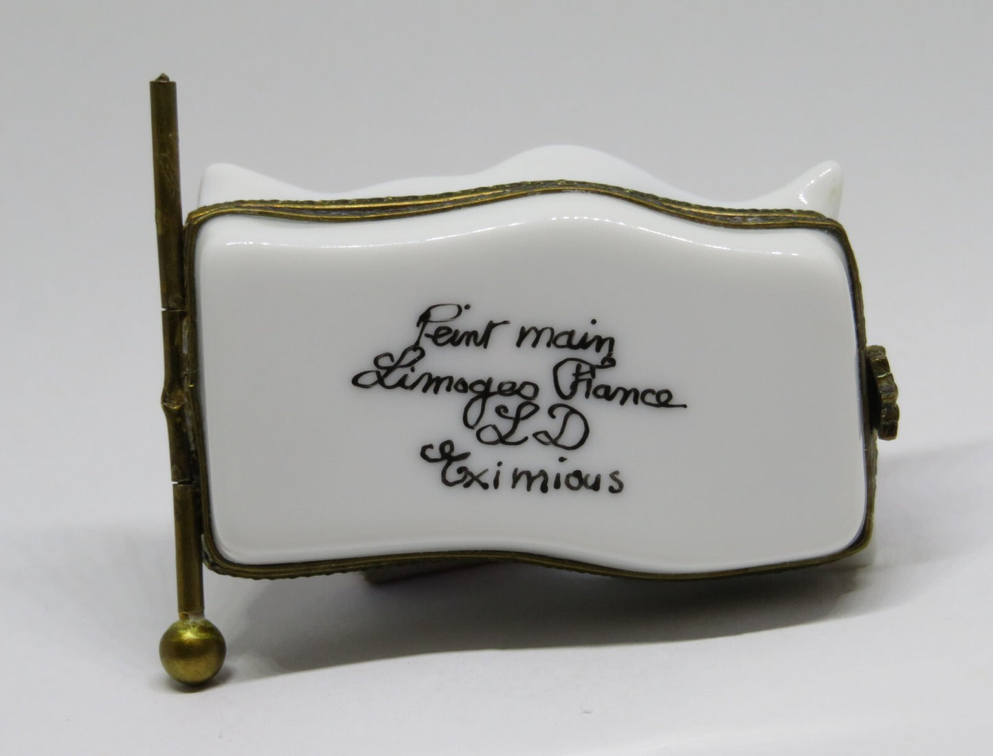 LIMOGES FRANCE BOX -EXIMIOUS- BRITISH UNION JACK FLAG ON A POLE - UNITED KINGDOM