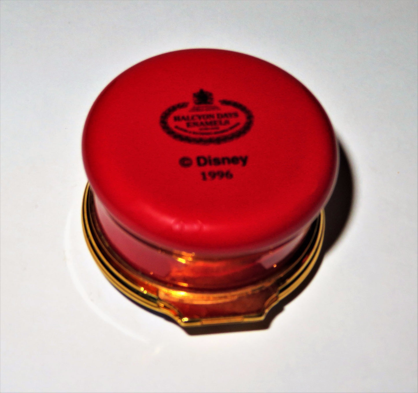 HALCYON DAYS ENAMEL BOX -DISNEY- MICKEY MOUSE PLAYING FOOTBALL - SUPER BOWL -MIB