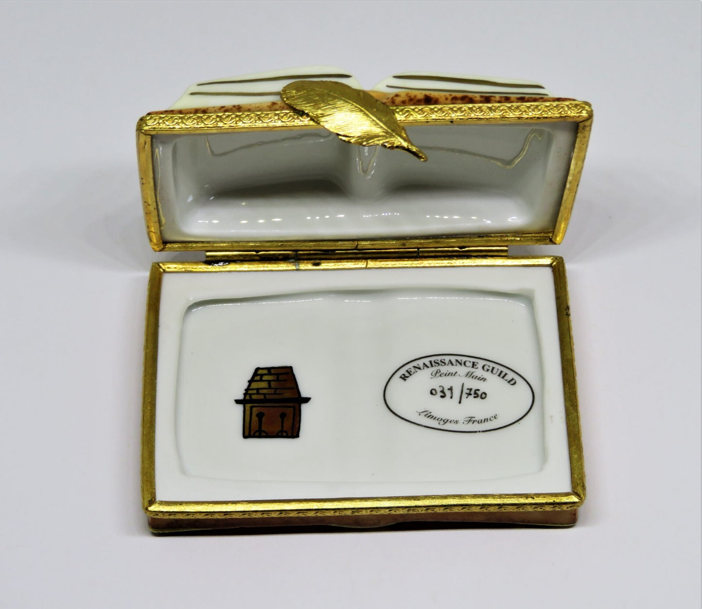 LIMOGES BOX - "NIGHT BEFORE CHRISTMAS" BOOK - OLD WORLD SANTA CLAUS - LE 31/750