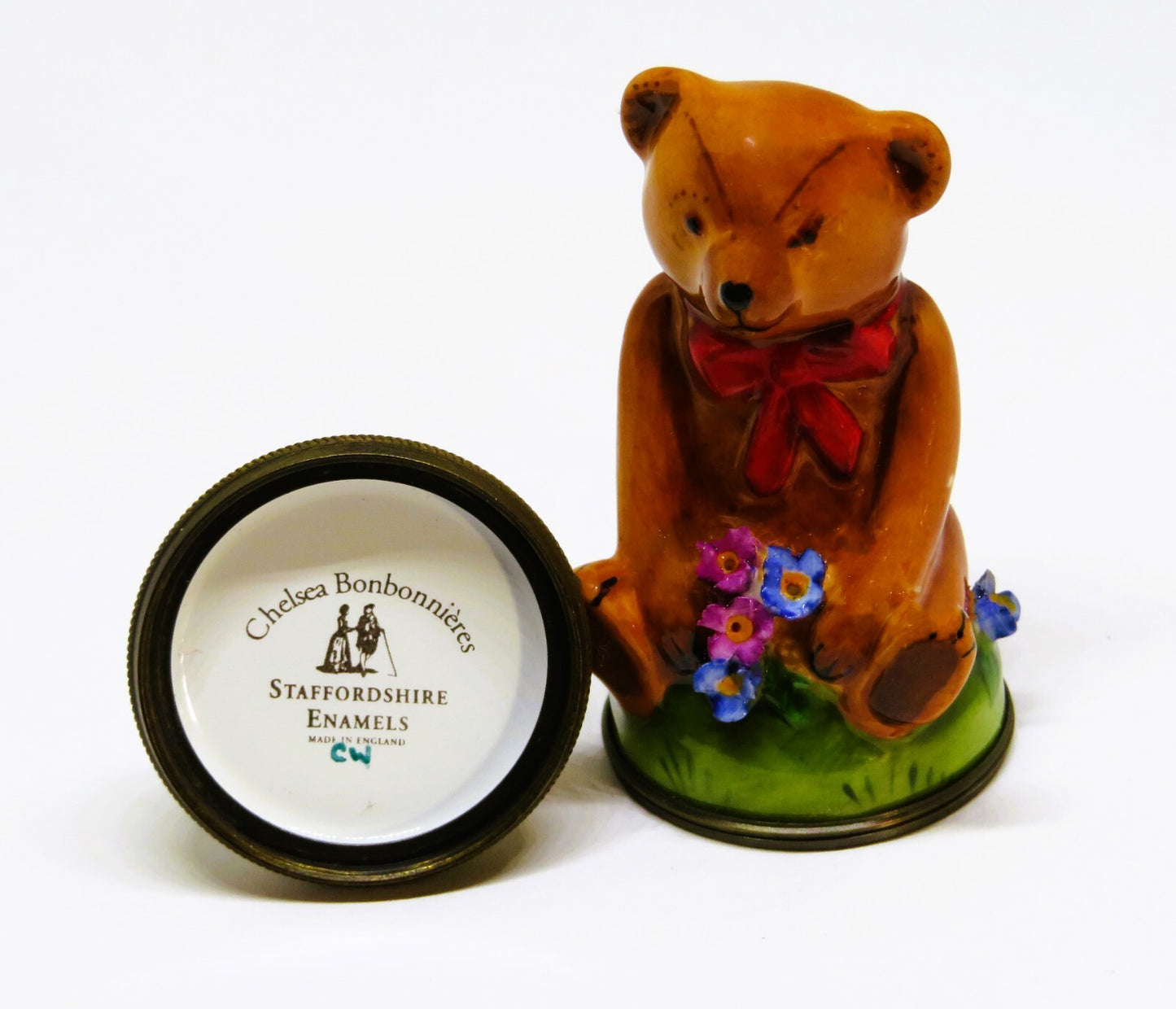 STAFFORDSHIRE ENGLISH ENAMEL BOX - TEDDY BEAR BONBONNIERE - 3D FLOWERS - MIB