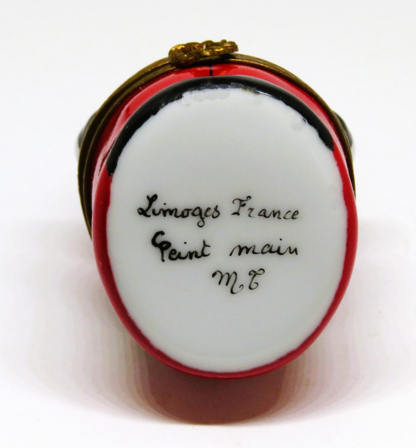 LIMOGES FRANCE BOX - CHRISTMAS - SANTA CLAUS - WREATH CLASP - HAT & HOLLY INSIDE