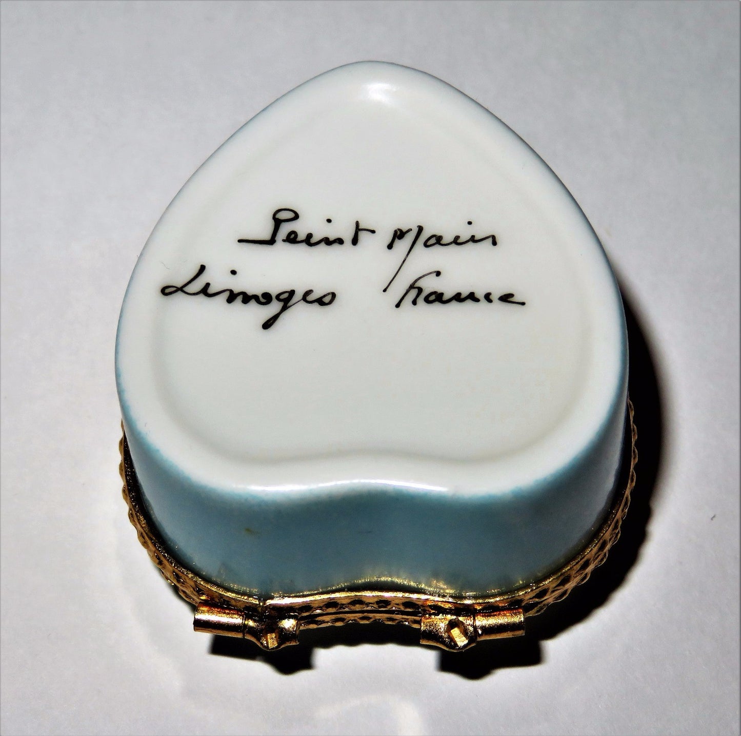 LIMOGES FRANCE BOX ~ BLUE RUFFLED HEART ~ CUPID & BOW & ARROW ~ ANNIVERSARY