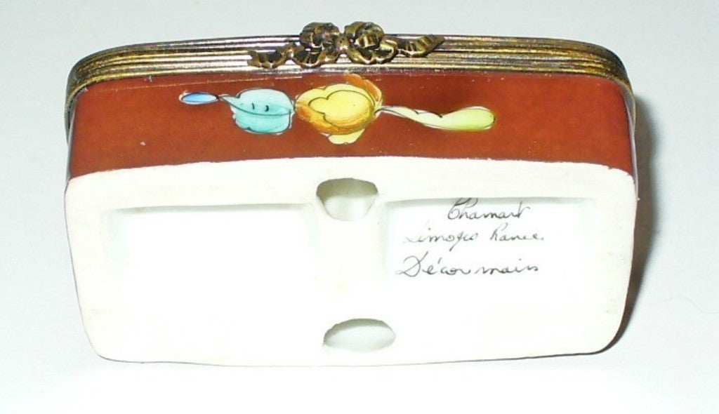 LIMOGES FRANCE BOX~ CHAMART ~ FLORAL STAMP BOX ~ FLOWERS ~TOP SIGNED~ DECOR MAIN