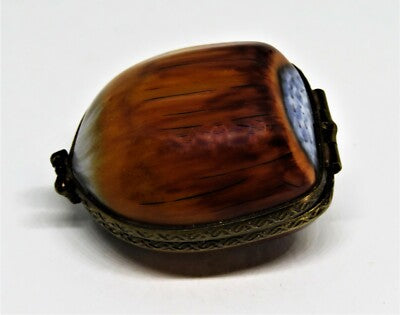 LIMOGES FRANCE BOX - PARRY-VIEILLE - HAZELNUT - FILBERT - SQUIRREL CLASP - NUTS