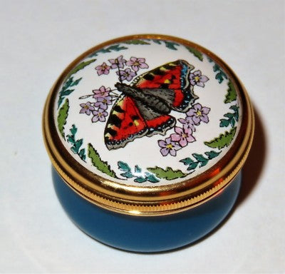 HALCYON DAYS ENGLISH ENAMEL BOX - BUTTERFLY & LAVENDER FLOWERS - LEAF BORDER