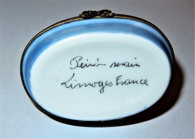 LIMOGES FRANCE BOX- VINTAGE ANGEL FISH -ROCKS & SEAWEED- SPIRAL SEA SHELL INSIDE