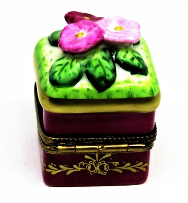 LIMOGES FRANCE BOX - FLORAL CHEST & 3D FLOWERS - REMOVABLE FLOWER VASE - LE