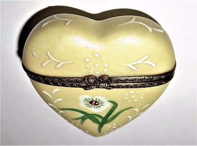 LIMOGES FRANCE BOX ~ HEART & RAISED SCROLLS ~ LILY OF THE VALLEY ~ ANNIVERSARY