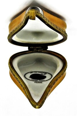 LIMOGES FRANCE BOX ~ CHRISTMAS FIREPLACE BELLOWS ~ TOOLS & BURNING LOGS ~ WINTER