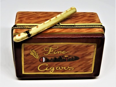 LIMOGES FRANCE BOX - ROCHARD - WOODEN CIGAR HUMIDOR & CIGAR - TOBACCO LEAF CLASP