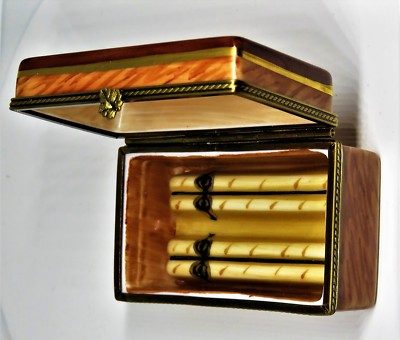 LIMOGES FRANCE BOX - ROCHARD - WOODEN CIGAR HUMIDOR & CIGAR - TOBACCO LEAF CLASP