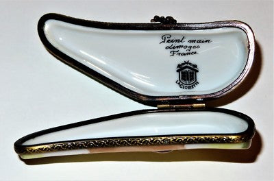 LIMOGES FRANCE BOX~ LAGLORIETTE ~ GREEN PEAR SLICE ~BEE~ FRUITS ~PEINT MAIN~ MIB
