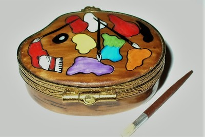 LIMOGES FRANCE BOX ~ ARTIST'S PAINT SET ~ PALETTE & BRUSHES ~ PEINT MAIN