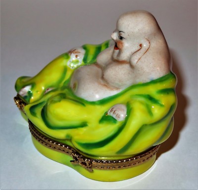 LIMOGES FRANCE BOX - PIERRE ARQUIE - BUDDHA & PRAYER BEADS - SCENE INSIDE - LE