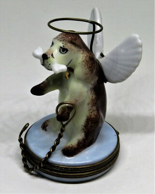 LIMOGES FRANCE BOX ~ SPANIEL DOG & WINGS - ANGEL DOG ~ LEASH CLASP ~ PEINT MAIN