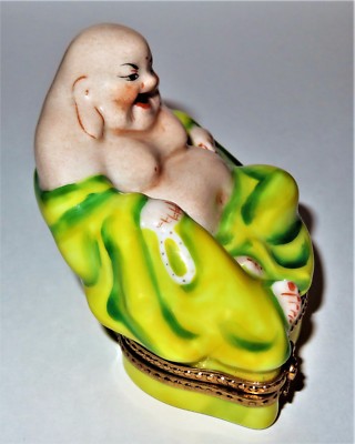 LIMOGES FRANCE BOX - PIERRE ARQUIE - BUDDHA & PRAYER BEADS - SCENE INSIDE - LE