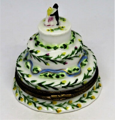LIMOGES FRANCE BOX ~ WEDDING CAKE ~ BRIDE & GROOM ~ FLOWERS ~ ROSES ~ PEINT MAIN