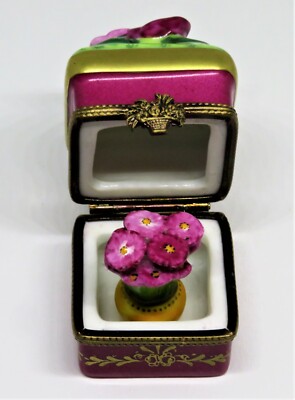 LIMOGES FRANCE BOX - FLORAL CHEST & 3D FLOWERS - REMOVABLE FLOWER VASE - LE