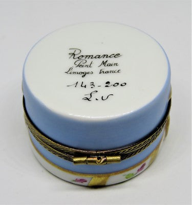 LIMOGES FRANCE BOX - ROMANCE - BLUE HAT BOX & REMOVABLE HAT - PINK FLOWERS - LE