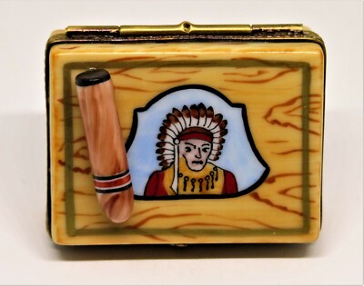 LIMOGES FRANCE BOX - WOODEN CIGAR BOX & 5 CIGARS - FEATHERED HEADDRESS - LE
