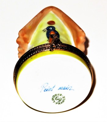 LIMOGES FRANCE BOX ~ BIRD HOUSE & STRAW THATCHED ROOF & BLUE BIRD ~ PEINT MAIN