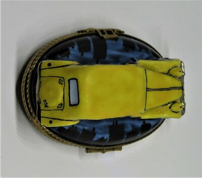 LIMOGES FRANCE BOX - ANTIQUE YELLOW CHECKERED TAXI CAB - CITY SKYLINE - CAR