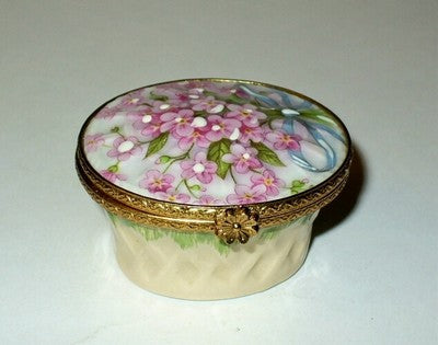 LIMOGES BOX ~FLOWER BASKET~ PINK FORGET-ME-NOTS ~ BLUE RIBBON & BOW ~PEINT MAIN