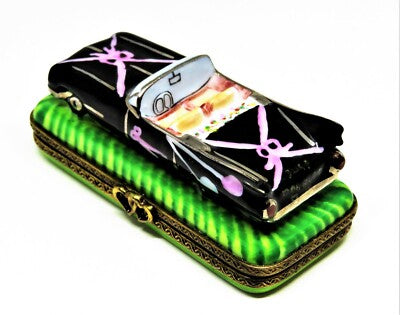 LIMOGES BOX ~WEDDING CAR~ 1950S BLACK CADILLAC ~ FLOWERS & BALLOONS ~ PEINT MAIN