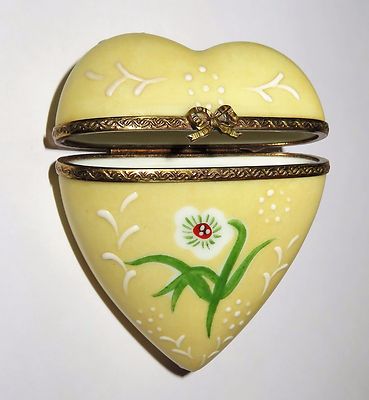 LIMOGES FRANCE BOX ~ HEART & RAISED SCROLLS ~ LILY OF THE VALLEY ~ ANNIVERSARY