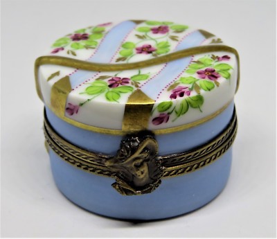 LIMOGES FRANCE BOX - ROMANCE - BLUE HAT BOX & REMOVABLE HAT - PINK FLOWERS - LE