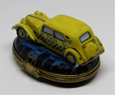 LIMOGES FRANCE BOX - ANTIQUE YELLOW CHECKERED TAXI CAB - CITY SKYLINE - CAR