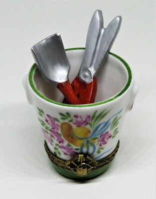LIMOGES FRANCE BOX~ CHAMART ~ GARDEN PLANTER POT & TOOLS ~ FLOWERS ~ PEINT MAIN