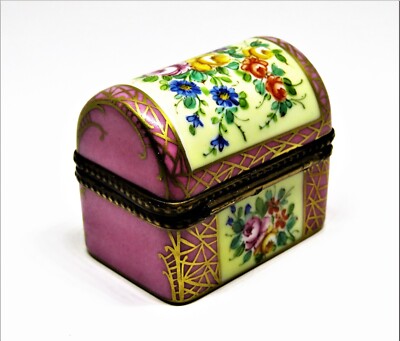 LIMOGES FRANCE BOX - VINTAGE PINK FLORAL CHEST - FLOWERS - ROSES - PADLOCK CLASP