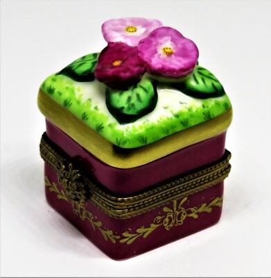 LIMOGES FRANCE BOX - FLORAL CHEST & 3D FLOWERS - REMOVABLE FLOWER VASE - LE