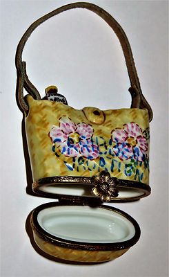 LIMOGES BOX- ARTORIA - CARIBBEAN STRAW BEACH TOTE BAG & LOTION -FLOWERS- LE #378