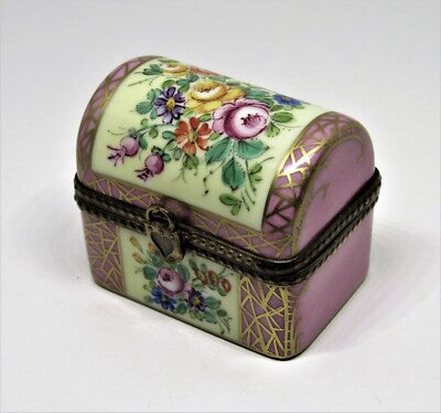 LIMOGES FRANCE BOX - VINTAGE PINK FLORAL CHEST - FLOWERS - ROSES - PADLOCK CLASP