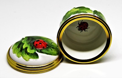 HALCYON DAYS ENAMEL BOX - THREE DIMENSIONAL LADY BUG & LEAVES - LADY BUGS