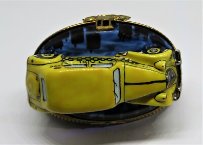 LIMOGES FRANCE BOX - ANTIQUE YELLOW CHECKERED TAXI CAB - CITY SKYLINE - CAR