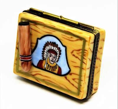 LIMOGES FRANCE BOX - WOODEN CIGAR BOX & 5 CIGARS - FEATHERED HEADDRESS - LE