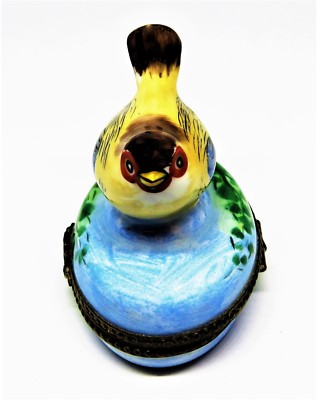 LIMOGES BOX- PARRY-VIEILLE - VINTAGE BIRD & TREE BRANCHES - SPARROW - LEAF CLASP
