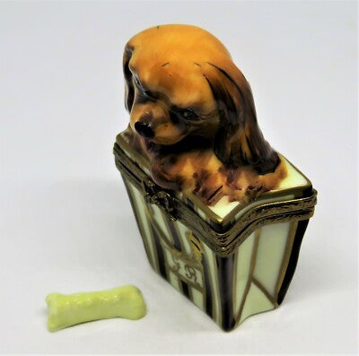 LIMOGES FRANCE BOX - COCKER SPANIEL PUPPY IN A SHOPPING BAG & BONE - DOG - LE