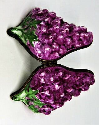LIMOGES FRANCE BOX - LARGE BUNCH OF PURPLE GRAPES - STEM & LEAVES - FRUITS