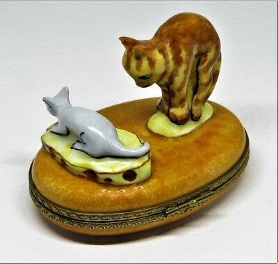 LIMOGES FRANCE BOX - VINTAGE TABBY CAT & MOUSE & SWISS CHEESE - CAT FACE CLASP