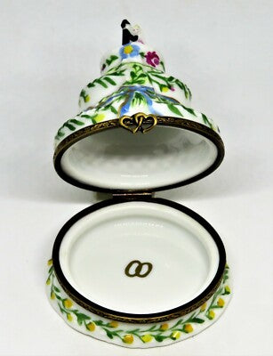 LIMOGES FRANCE BOX ~ WEDDING CAKE ~ BRIDE & GROOM ~ FLOWERS ~ ROSES ~ PEINT MAIN