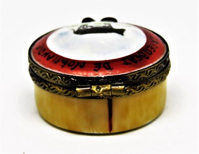 LIMOGES BOX - 'WOODEN' CONTAINER OF CAMEMBERT FROM NORMANDY - COW - WHEEL INSIDE